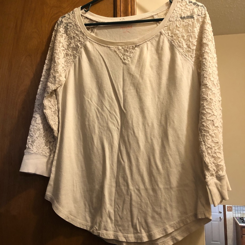 MUDD WOMENS TOP EUC